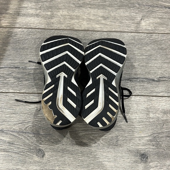 • Brooks • Womens Levitate Running Athletic Shoes Lace Up Style: 1202581B004 - Picture 5 of 6